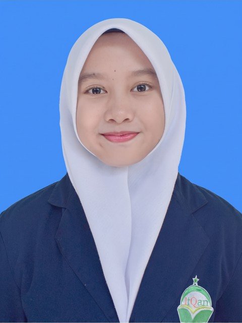Nayla Farannisa Darojatun Rovinka